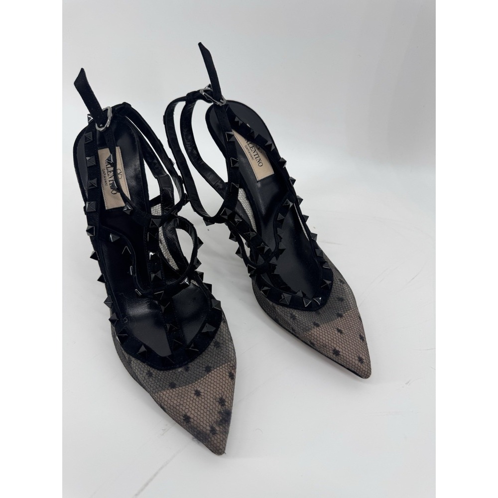 Valentino Garavani Rockstud Mesh Caged Pointy Toe Pump in Black Size 39